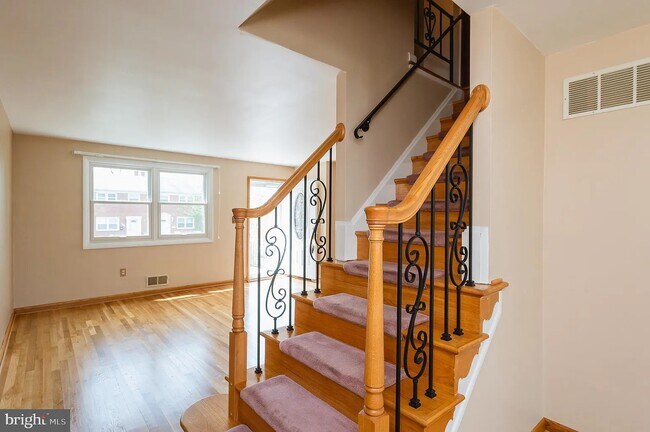 Building Photo - 8551 Harris Ave