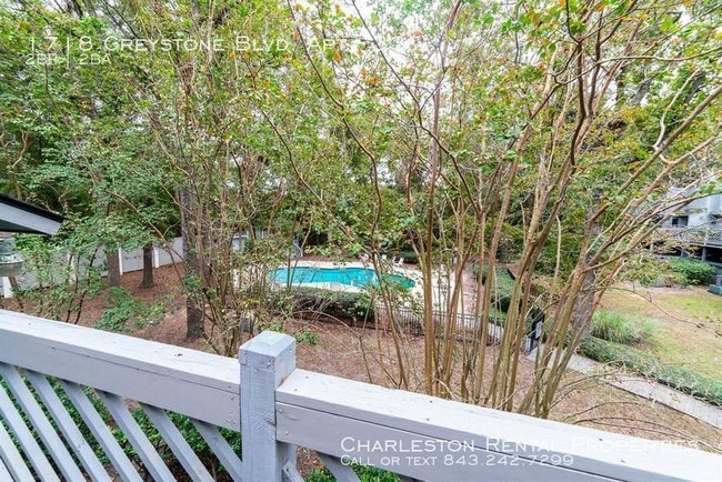 Building Photo - 1718 Greystone Blvd