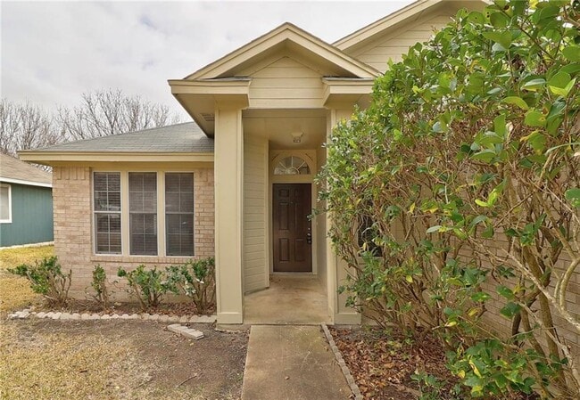 Building Photo - 202 Quail Cir
