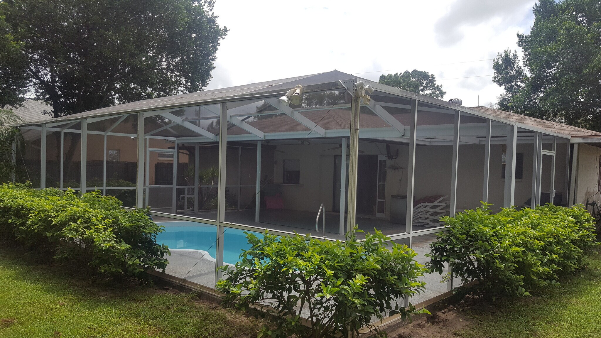 Building Photo - 13123 Little Farms Dr