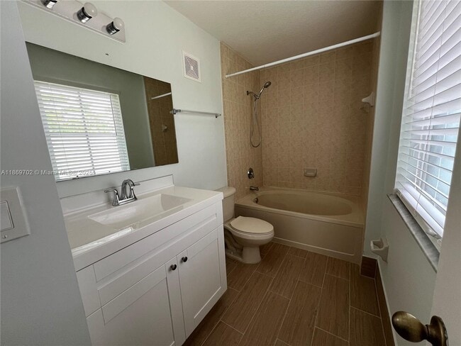 Building Photo - 4455 SW 160th Ave