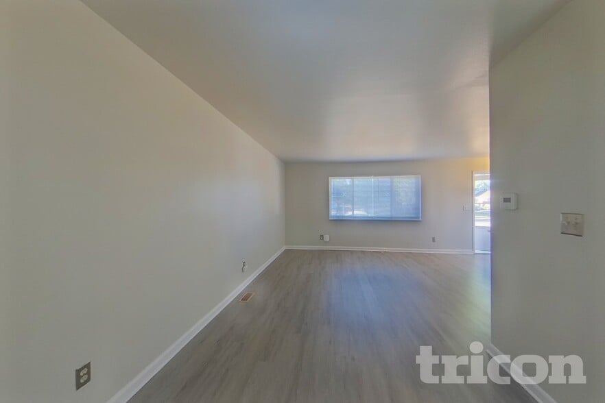 Building Photo - 1338 Mears Dr