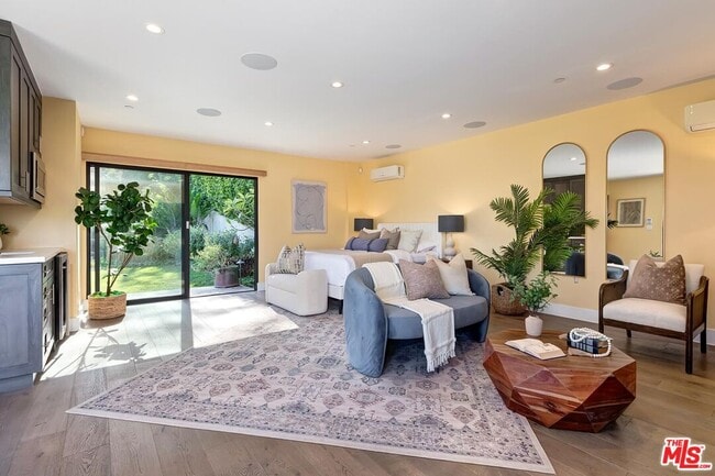 Building Photo - 2841 Montcalm Ave