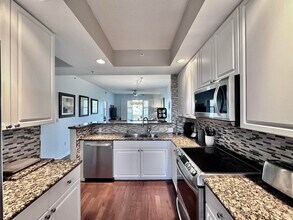 Building Photo - 26 Royal Palm Way