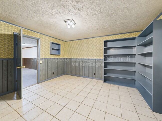 Building Photo - 1233 Pinehurst Rd