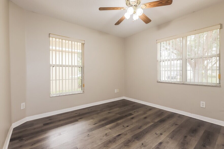 Building Photo - 11160 Golden Silence Dr