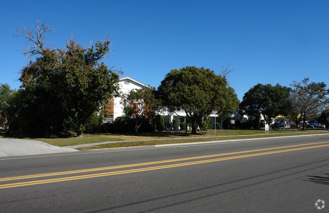 Building Photo - Dover Apartments