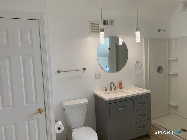 Building Photo - 18 Greenbriar Dr