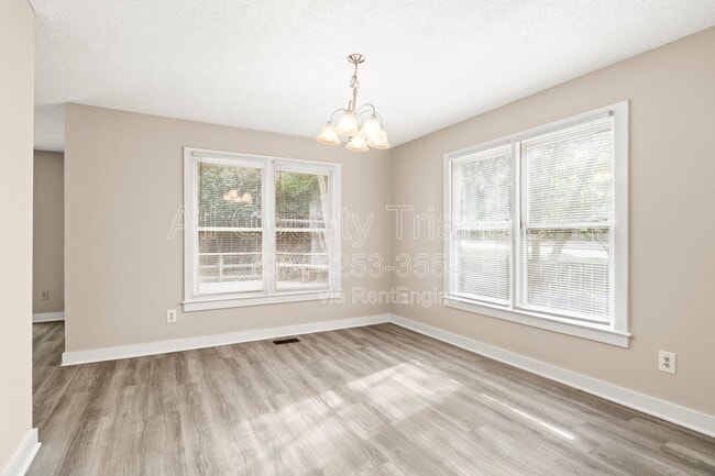 Building Photo - 1619 Budwood Dr