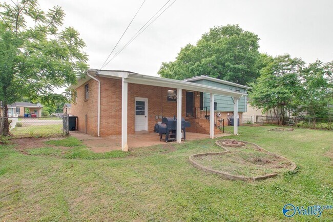 Building Photo - 3902 Mccalley Pl