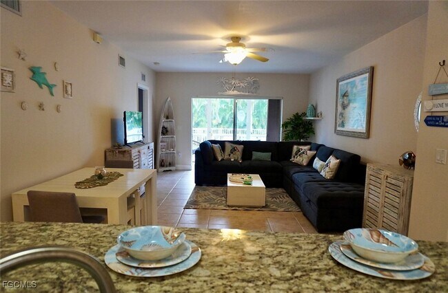 Building Photo - 5214 Chiquita Blvd S