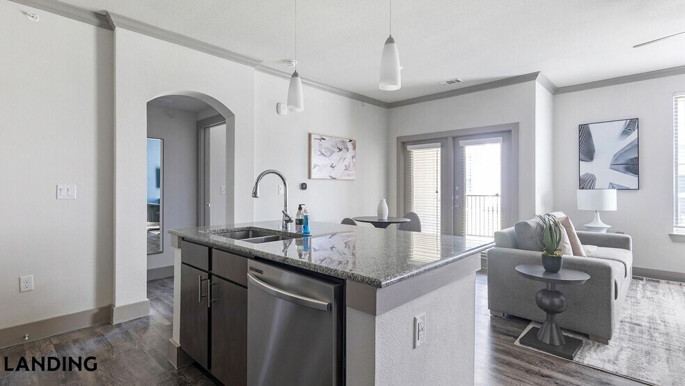 Building Photo - 12500 Shadowglen Trce