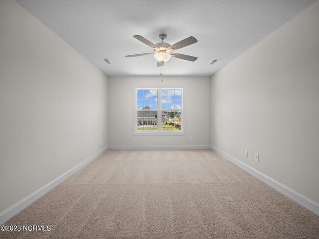 Building Photo - 209 Verrazzano Ln