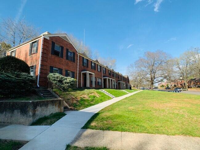 Building Photo - 1650 Valley Ave