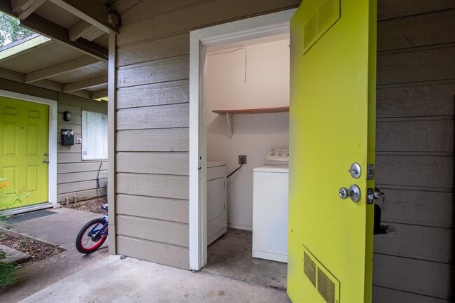 Building Photo - 2021 Wheless Ln