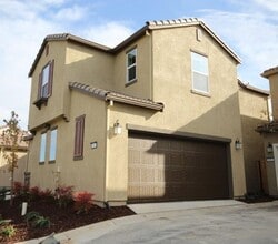 Building Photo - 3 Bed Home in Gated Elk Grove Community
