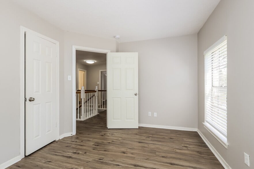 Building Photo - 4535 Echo Falls Dr