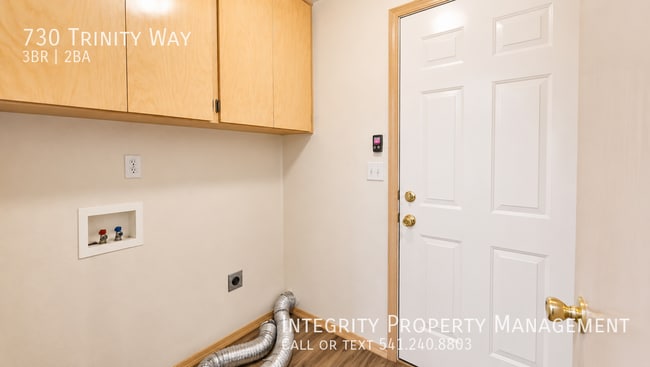 Building Photo - 730 Trinity Way