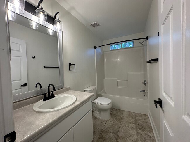 Guest Bathroom - 2159 Fallbrooke Ct