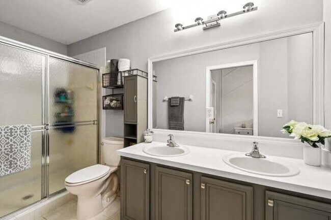 Building Photo - 5032 Palmbrooke Cir