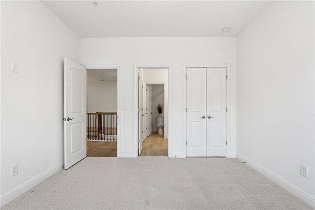 Building Photo - 110 Via Roma