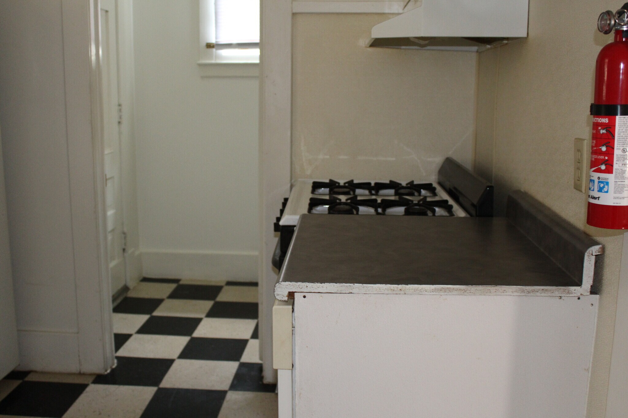 Building Photo - 514 Wheaton Ave