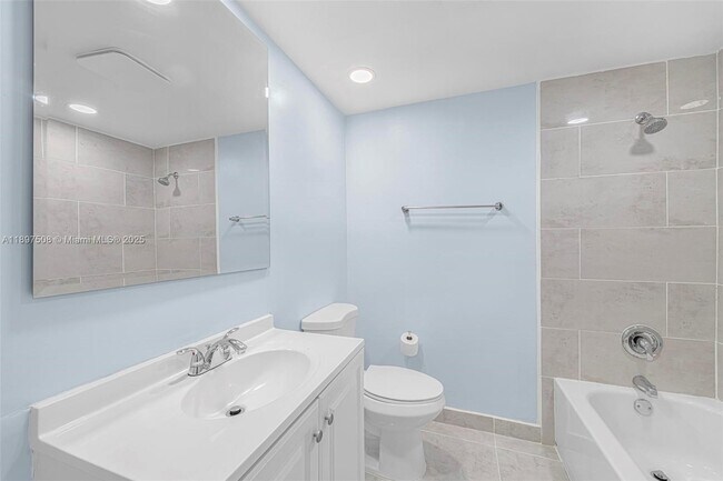 Building Photo - 6709 N Kendall Dr