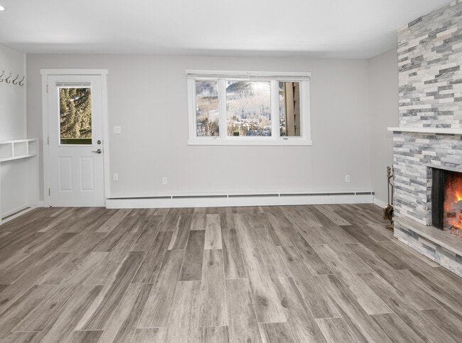 Building Photo - 2448 Garmisch Dr