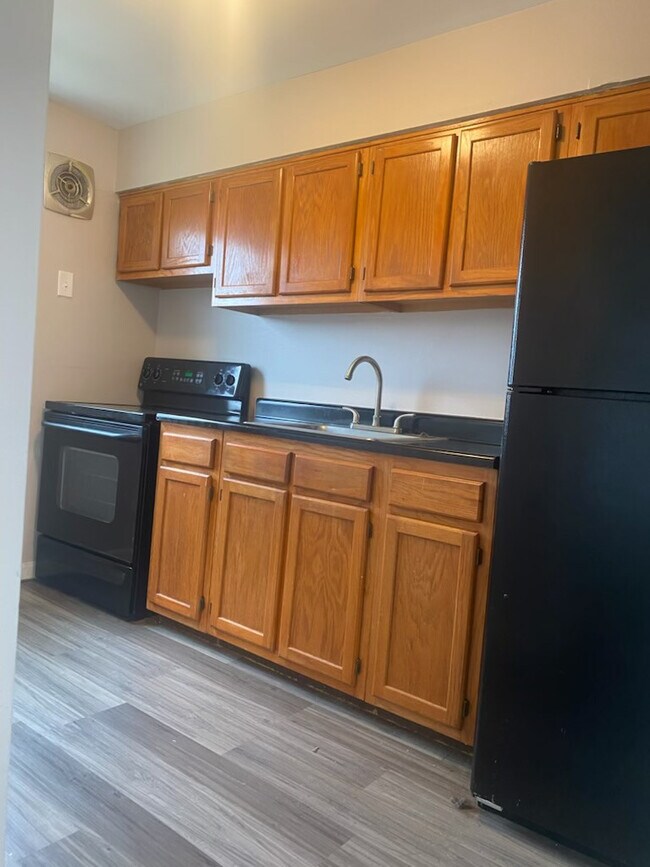 Building Photo - 1306 wildwood