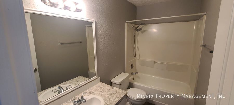 Building Photo - 3007 W Louisiana Ave