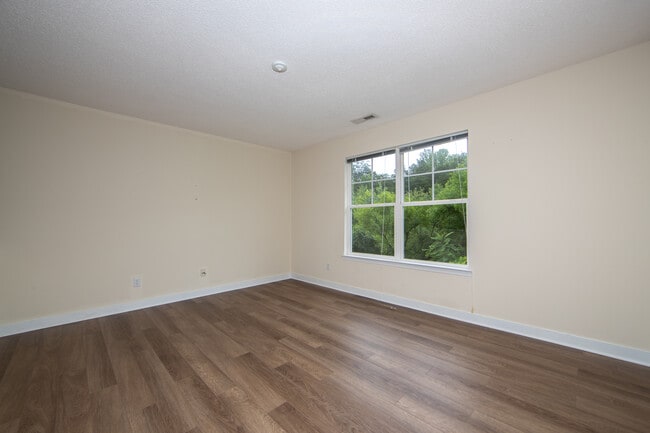 Building Photo - 1518 Woodland Ct