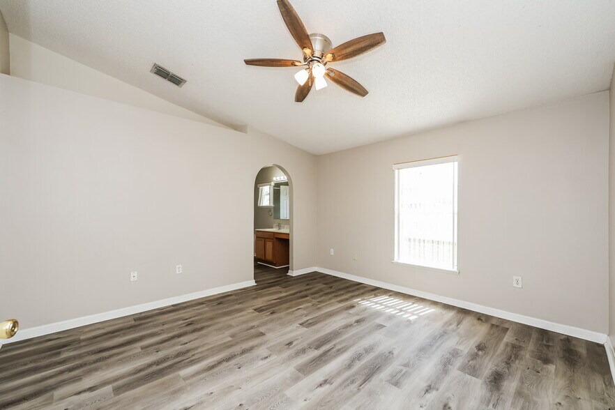 Building Photo - 12938 Bridleford Dr