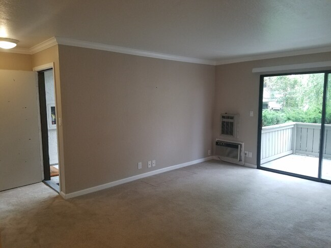 Building Photo - 1 Bed 1 Bath Condo In Walnut Creek