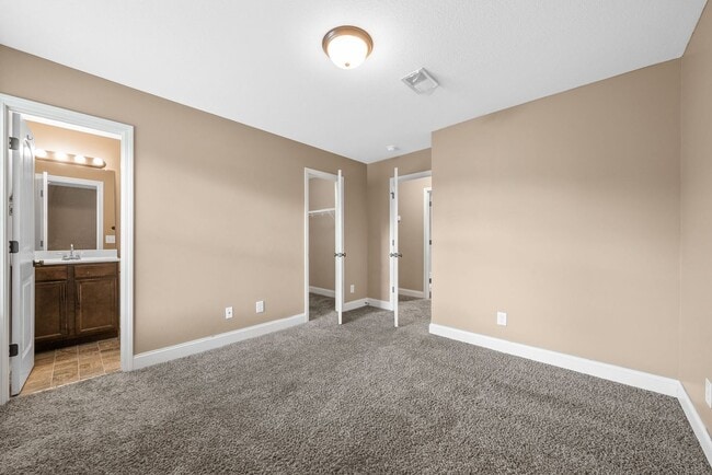 Building Photo - Pet Friendly Two Bedroom!