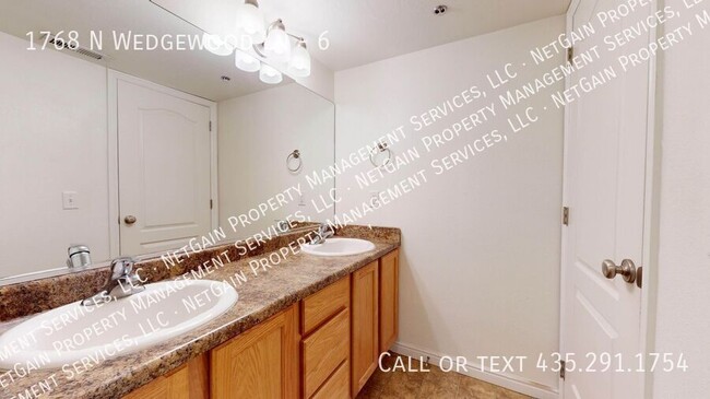 Building Photo - 1768 N Wedgewood Ln
