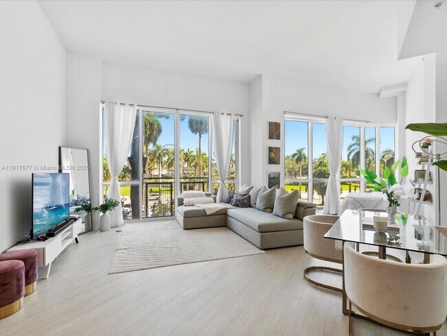 Building Photo - 253 NE 2nd St