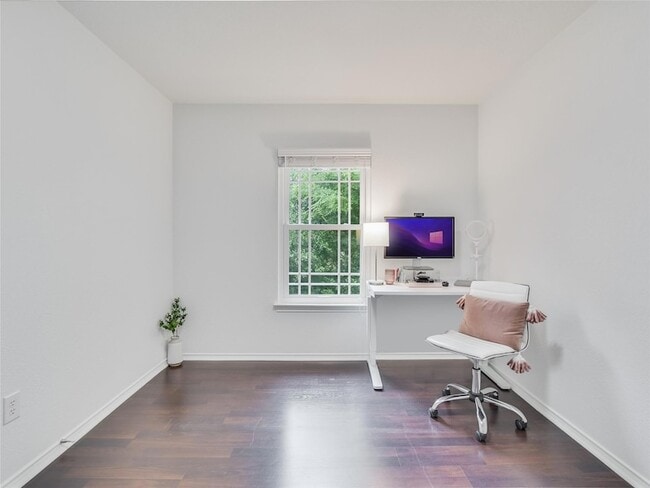 Building Photo - 10416 Garbacz Dr