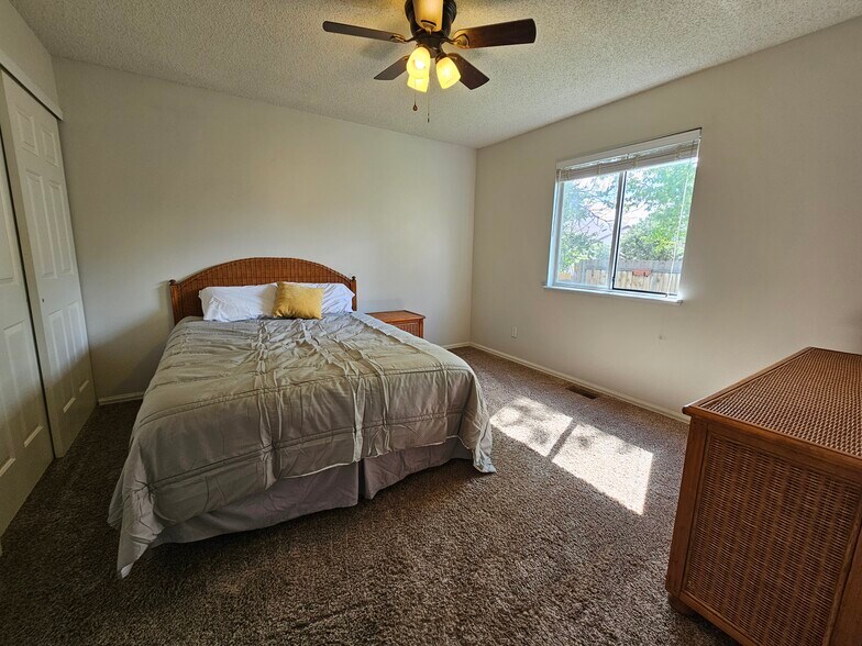 Building Photo - 7840 Lindsey Dr