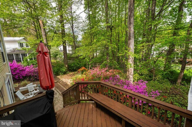Building Photo - 10906 Carters Oak Way