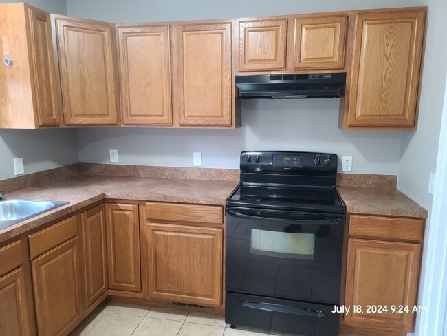 Building Photo - 3 Bedroom Townhouse for Rent in Waynesboro!