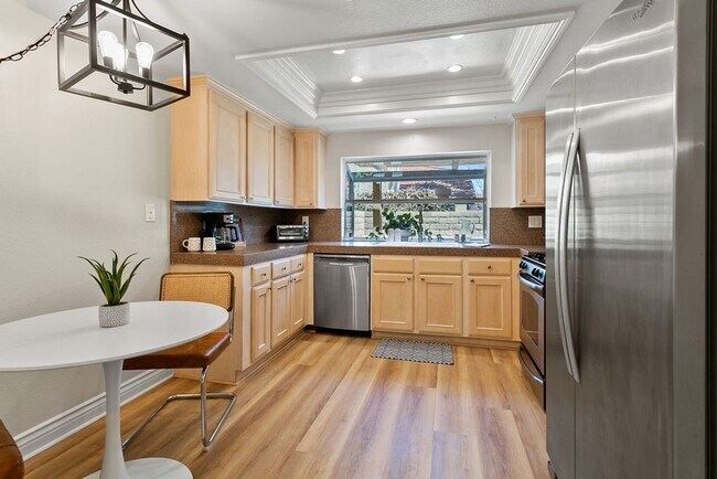 Building Photo - Beautiful Furnished Home in Seaside Villas Near Doheny Beach!