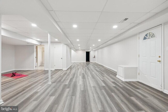 Building Photo - 13204 Lantern Hollow Dr