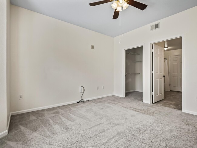 Building Photo - 2801 Chancellorsville Dr