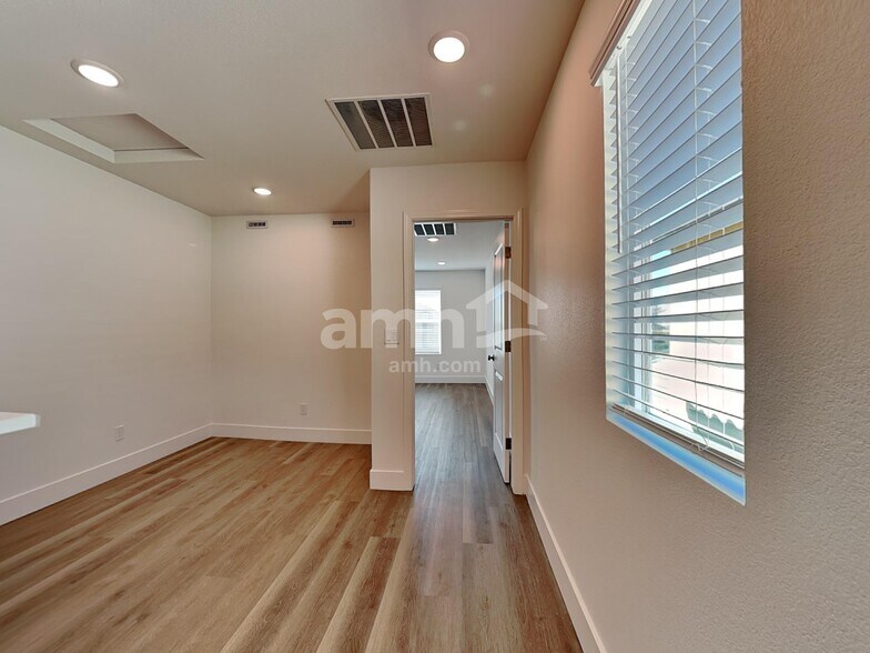 Building Photo - 8095 Braavos Peninsula Ave