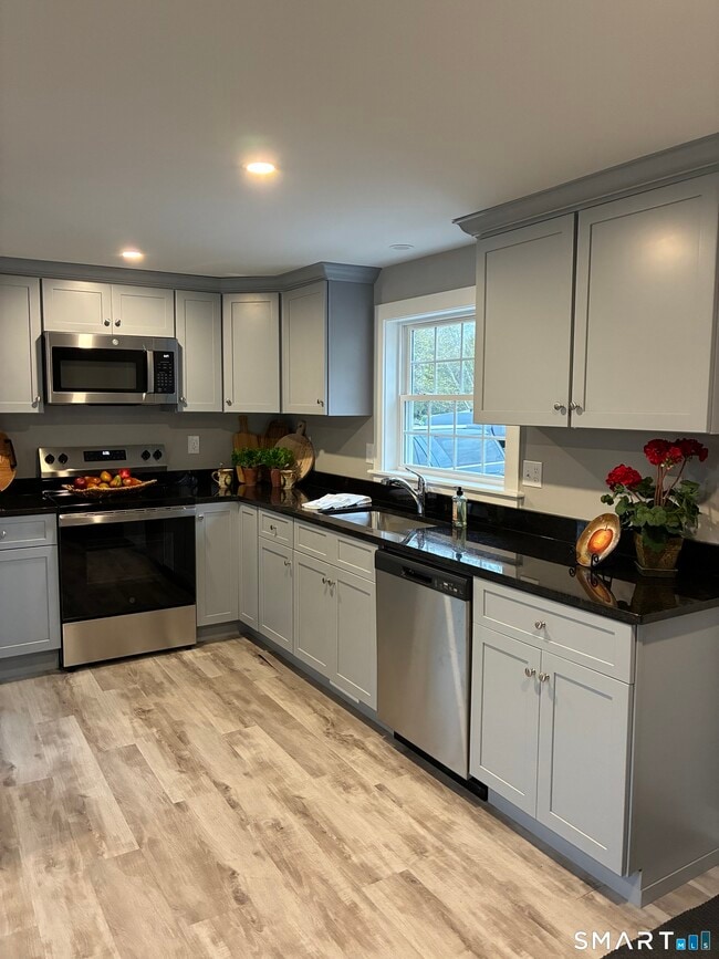 Building Photo - 1197 Ratley Rd