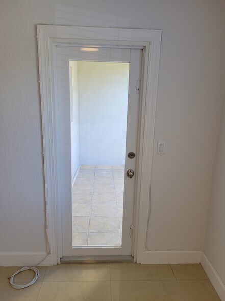 Building Photo - 13900 Lake Placid Ct