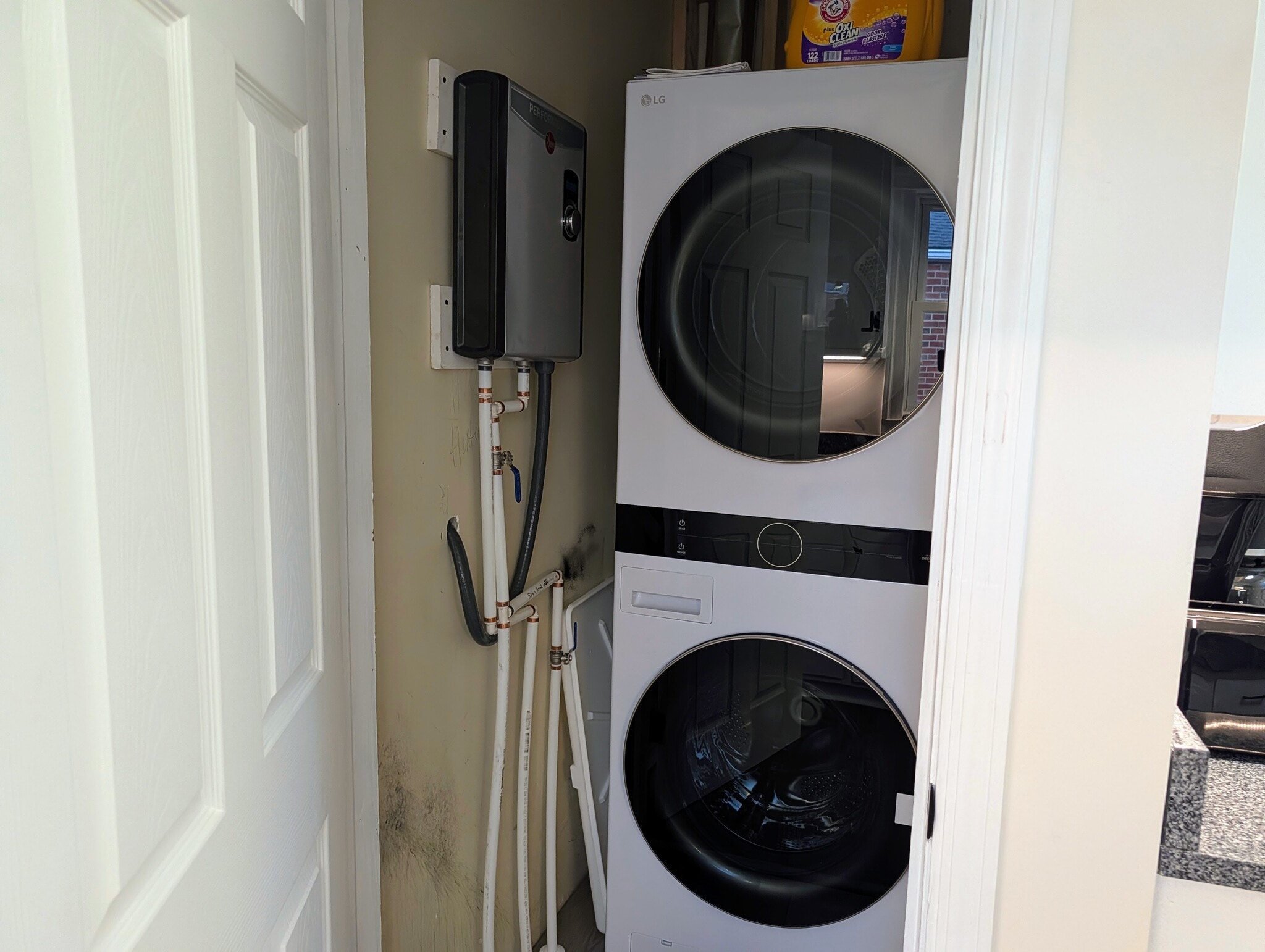 Building Photo - 1211 River Vista Ave