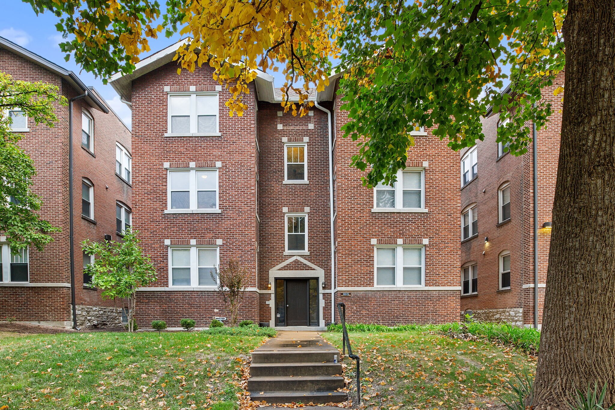 Building Photo - 6615 Kingsbury Blvd