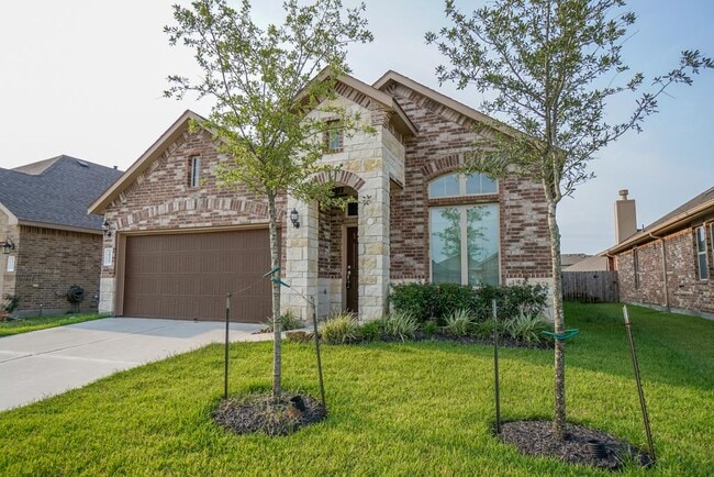 Building Photo - 18327 High Summit Ln
