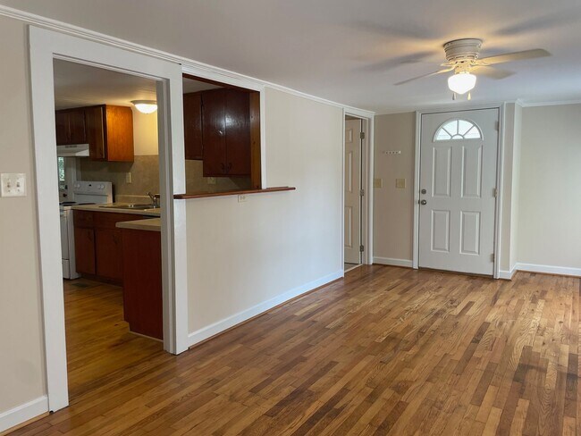 Building Photo - Very nice 3 or 4 bedroom, 2 bath home located in Franklinville- $1500 Month, $1500 Deposit!!